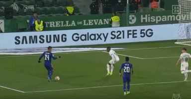 19分大胜！狄龙21+7+3，赛后杜兰特走向灰熊替补席，抱住莫兰特