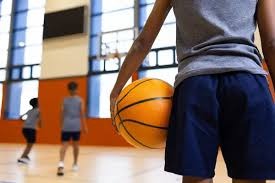 11球16助！巴萨17岁巨星禁区1V3过人送助攻，现场视角，太丝滑了